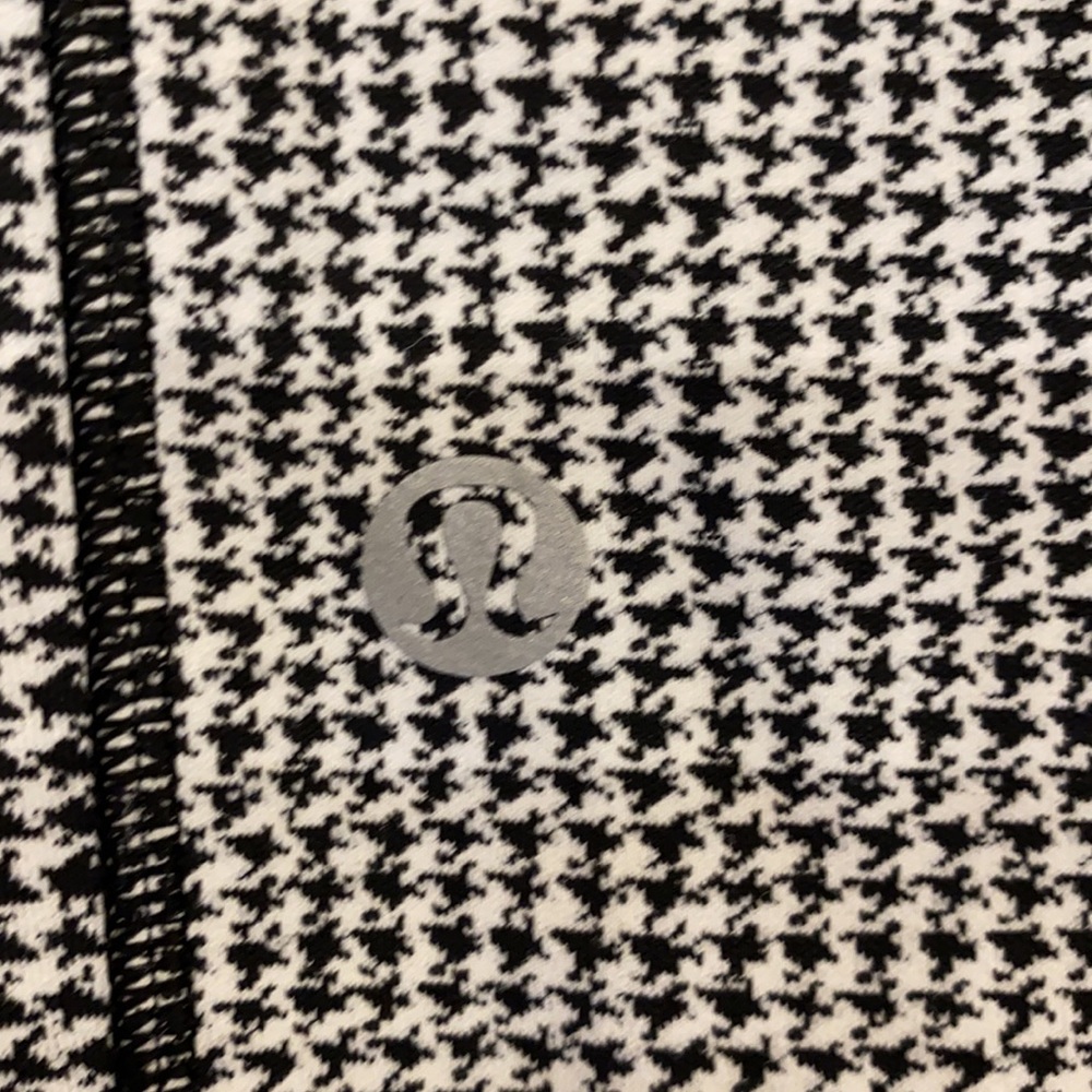 Lululemon Size 4 Speed Up Tight 28 Teeny Tooth Black White - Picture 5 of 9